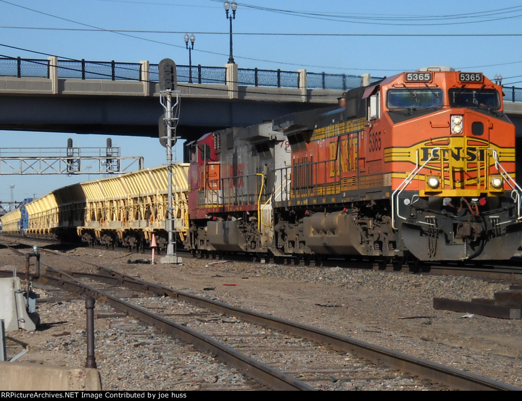 BNSF 5365 East